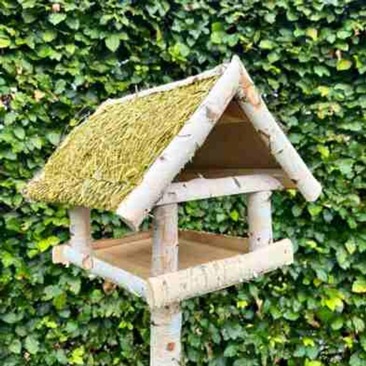 Lintulauta, koivua, olkikatto HORTUS