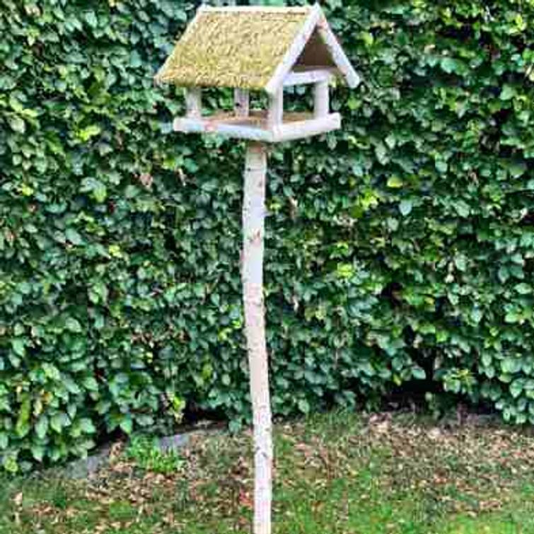 Lintulauta, koivua, olkikatto HORTUS