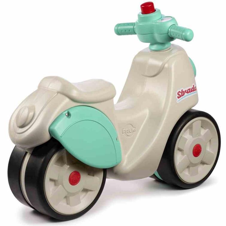 Strada, ensimm&auml;isen ik&auml;vuoden skootteri kermanv&auml;rinen / vihre&auml;. FALK