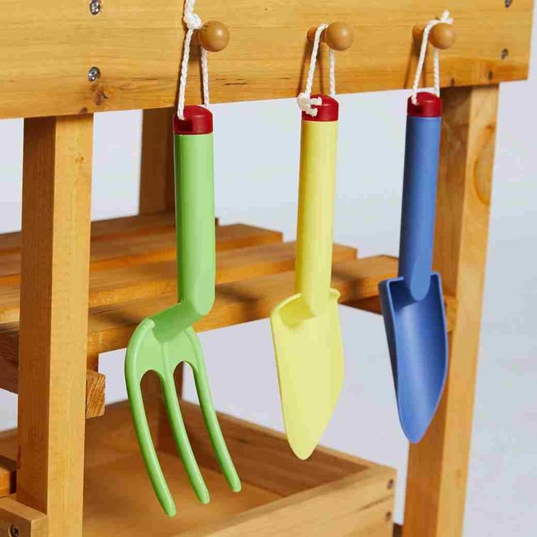 Ulkokeittiö lapsille. Sertifitoitua mäntyä.  T